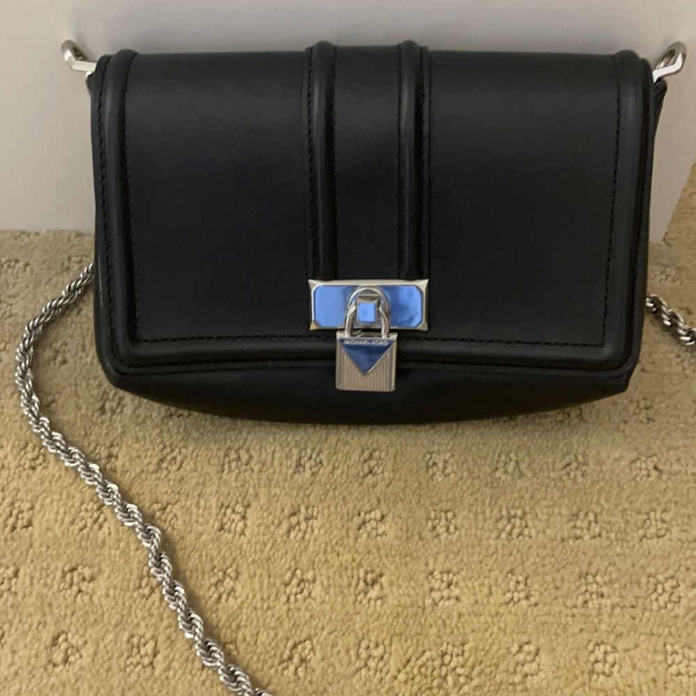 Micheal kors black bag